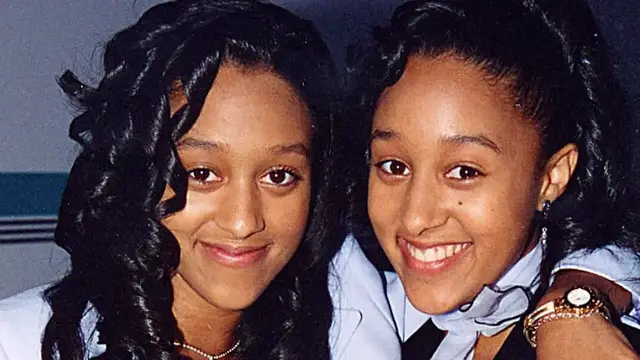 'Video thumbnail for The Tragic Real-Life Story Of The Mowry Twins'