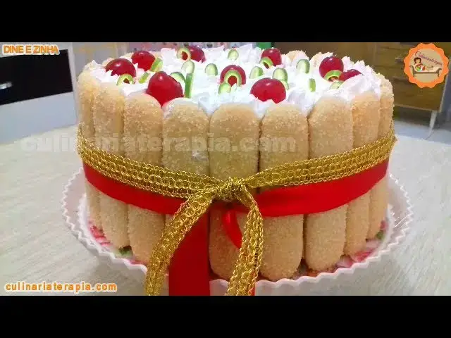 Video thumbnail for 🎄Torta Charlotte é a sobremesa de Natal que vai conquistar a sua família: receita fácil e deliciosa