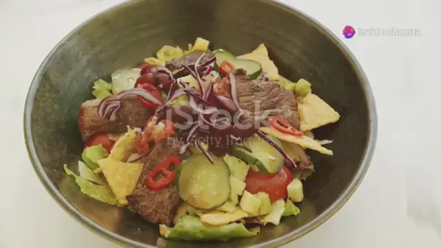 'Video thumbnail for Quick & Easy Taco Salad Recipe 馃尞馃'
