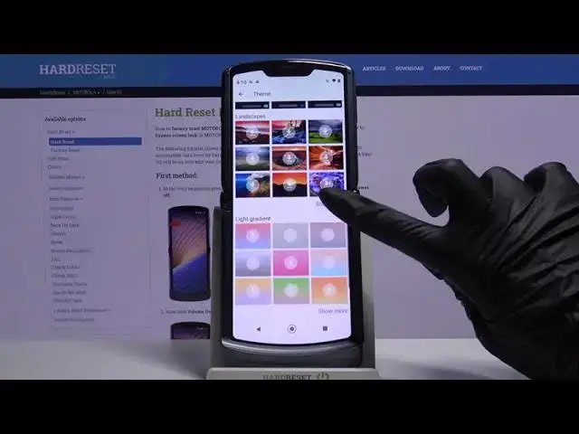 'Video thumbnail for How to Change Theme of Keyboard in Motorola Razr 5G - Pick Colorful Keyboard'