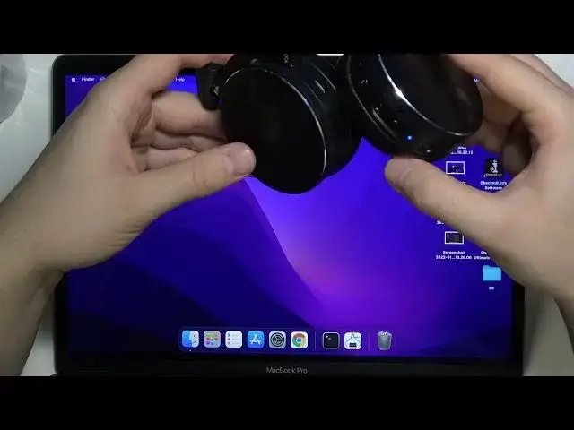 Video thumbnail for How to Connect AKG Y50 with Macbook?