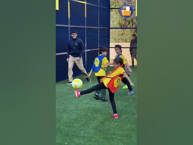 Video thumbnail for Gerard Martín disfrutando con los niños de la Fundación Cruyff 🫶

📹 Víctor Navarro via X