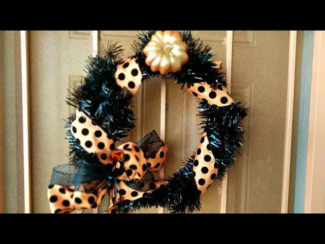 Video thumbnail for How to Make a Halloween Wreath