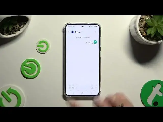 'Video thumbnail for How to Add Photos To Your Text Message on SAMSUNG Galaxy S24'