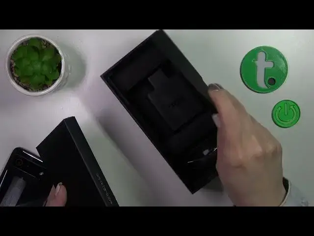 Video thumbnail for Does the ASUS ROG Phone 7 Device Come with a Charging Brick? Let's See!