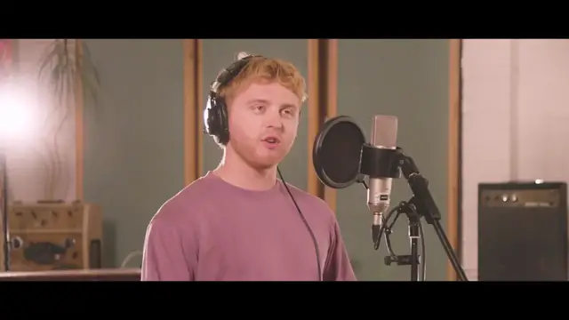 'Video thumbnail for Video: Sam Tutty and Christiani Pitts Perform 'New York' From TWO STRANGERS'