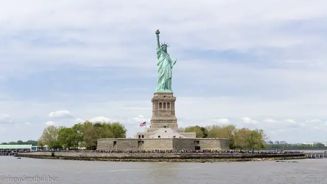 Video thumbnail for Ausflug nach Liberty Island | New York City