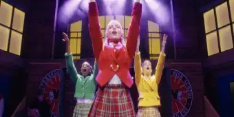 Video thumbnail for Video: Gerardine Sacdalan, Louis Hearsey, and More in New Trailer For HEATHERS UK Tour