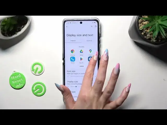 'Video thumbnail for How to Change Font Size on Motorola Razr 40 Ultra - Adjust Text Size'
