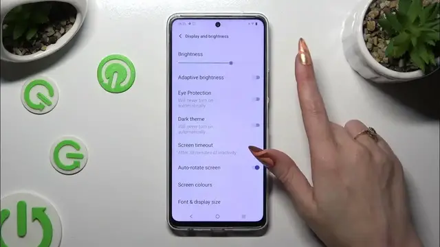 Video thumbnail for How to Turn On & Turn Off the Automatic Brightness Feature on VIVO Y36 - Adaptive Brightness