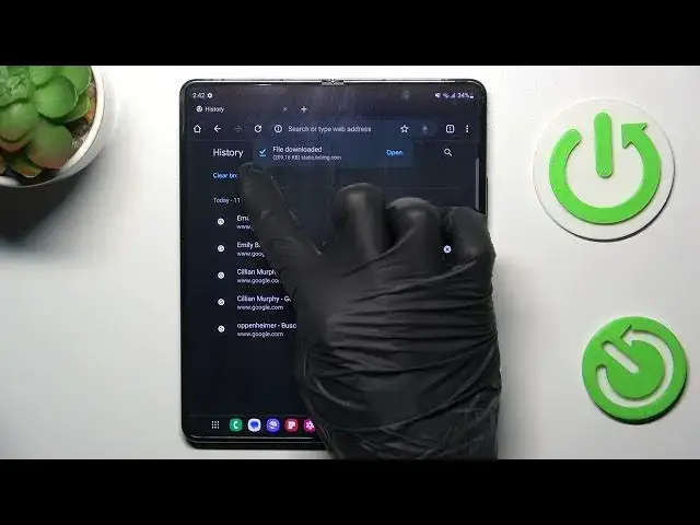Video thumbnail for How to Clear Browsing Data on Samsung Galaxy Z Fold5?