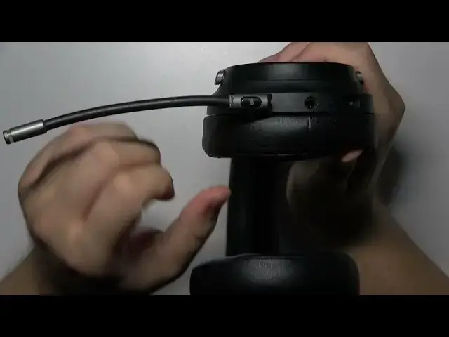 Video thumbnail for How to Mute or Unmute Microphone on Corsair Virtuoso RGB?