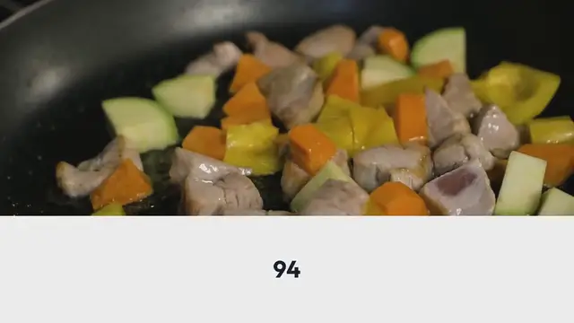 Video thumbnail for Garlic Chicken Stir Fry
