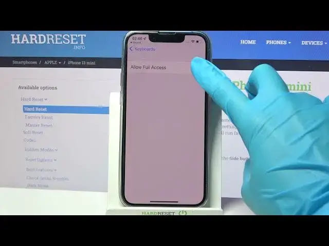 'Video thumbnail for How to Change Keyboard Theme on iPhone 13 mini – Personalize Keyboard'
