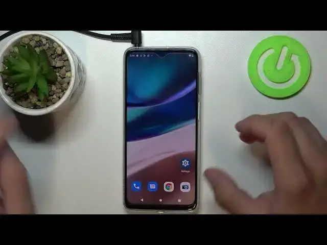 'Video thumbnail for How to Connect Wired Headphones to MOTOROLA Moto G42'