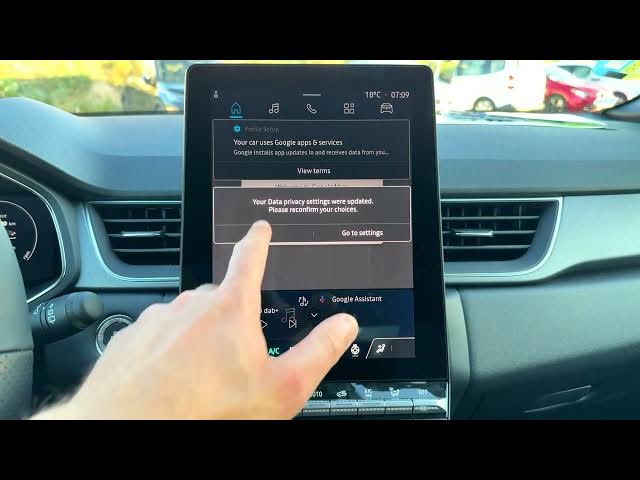 Video thumbnail for Renault Captur - How to Use Guest Profile