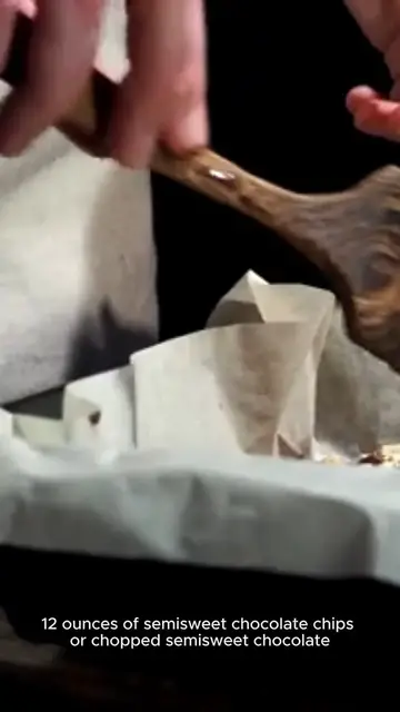 Video thumbnail for peppermint bark recipe