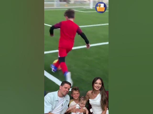 Video thumbnail for Las brutales skills del hijo de Tek 😱