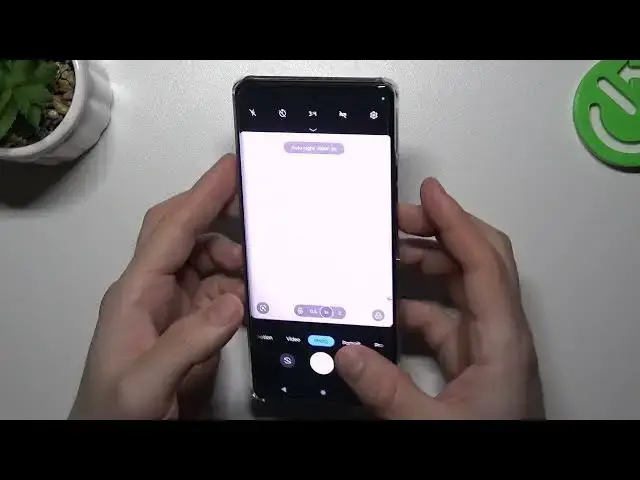 'Video thumbnail for How To Take Live Photos In Motorola Edge 40 Pro'