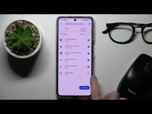 'Video thumbnail for How to Clear Browsing Data on OPPO Find N2 Flip - Remove Chrome History'