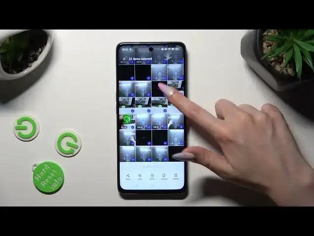 Video thumbnail for How To Select and Delete Multiple Photos At Once In Gallery In OPPO A1