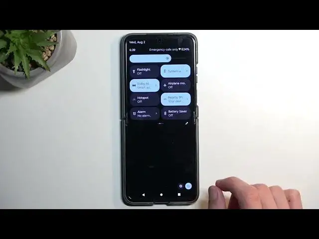 Video thumbnail for How to Activate Power Saving Mode on MOTOROLA Razr 40