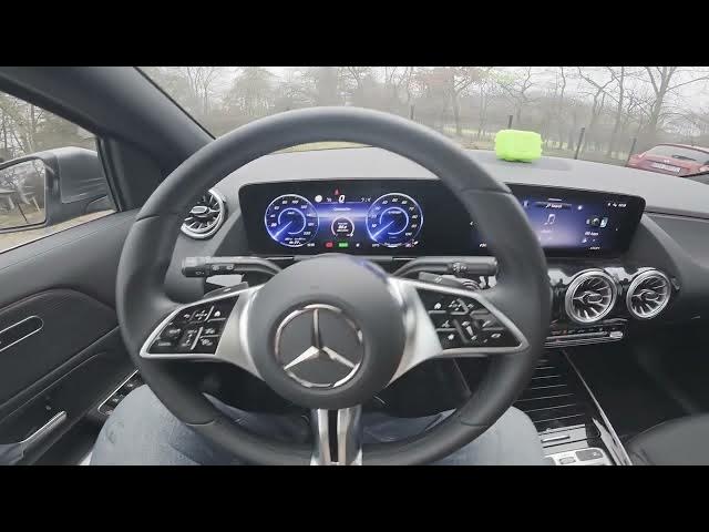 Video thumbnail for MERCEDES-BENZ EQA – How to Change Radio Station