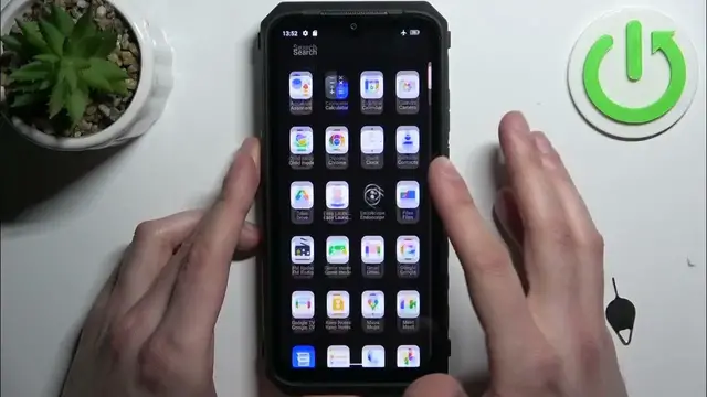 Video thumbnail for How to Insert SIM and SD Card into ULEFONE Power Armor 18