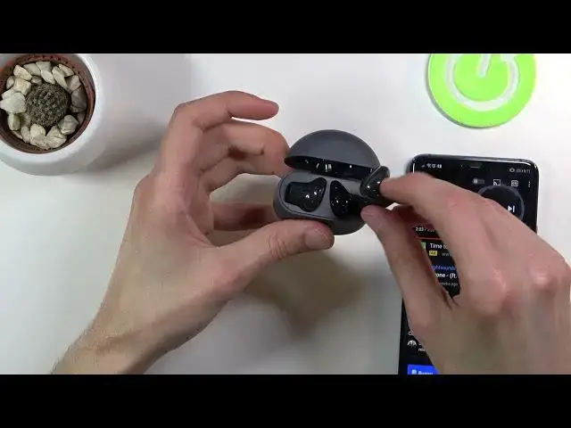 Video thumbnail for Unboxing of OnePlus Buds – Sound Test