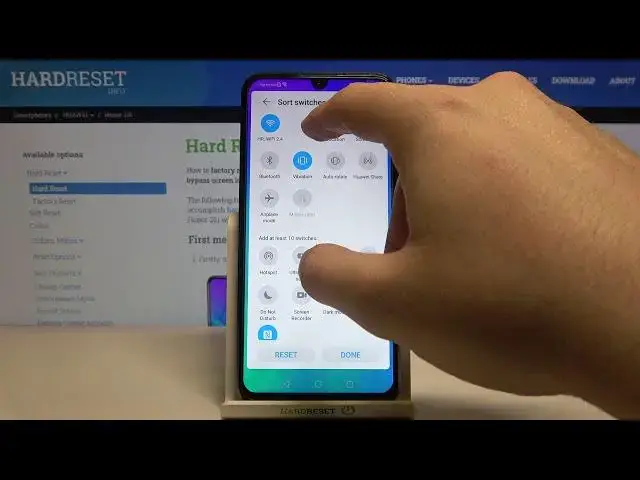 'Video thumbnail for How to Customize Notification Bar Icons in Honor 20i?'