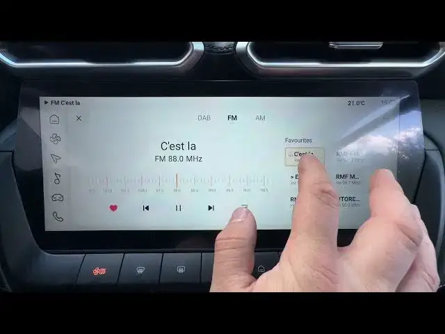 Video thumbnail for MG ZS – How to Assign Radio Station to a Preset