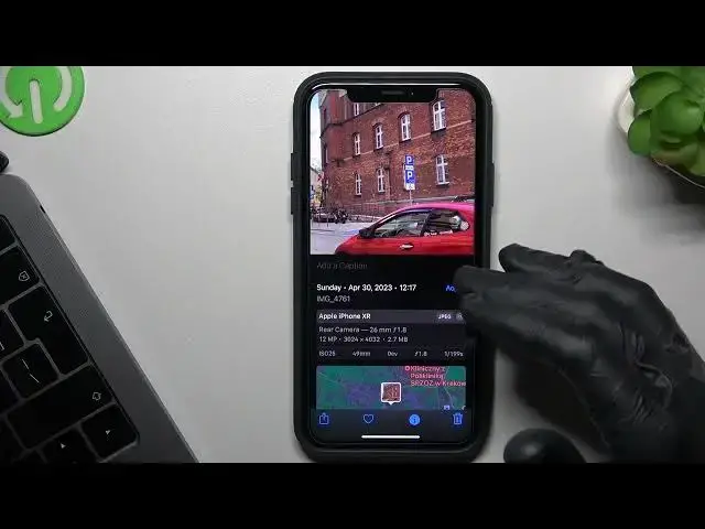 'Video thumbnail for iOS Tricks: How to Turn Off Photo Info on iPhone?'