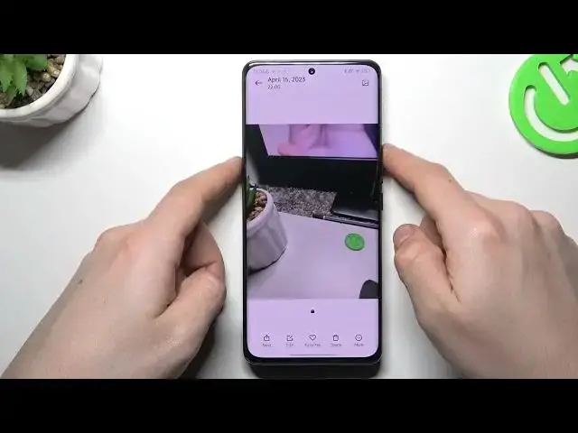 Video thumbnail for How to Take Burst Shot on XIAOMI 12S Ultra