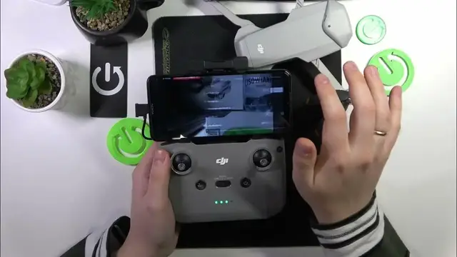 Video thumbnail for How to Turn On & Turn Off the Exposure Histogram in DJI Mini 2 SE