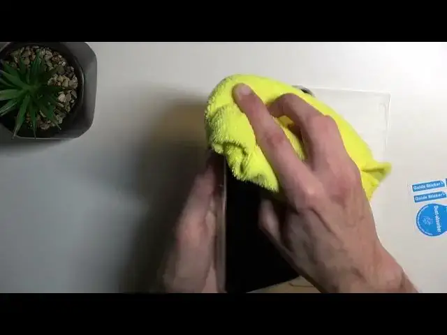 Video thumbnail for How to Install Tempered Glass on iPhone 14 Pro Max