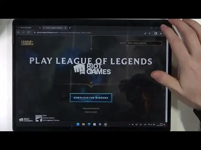 Video thumbnail for Microsoft Surface 8 Pro - How To Install League Of Legends