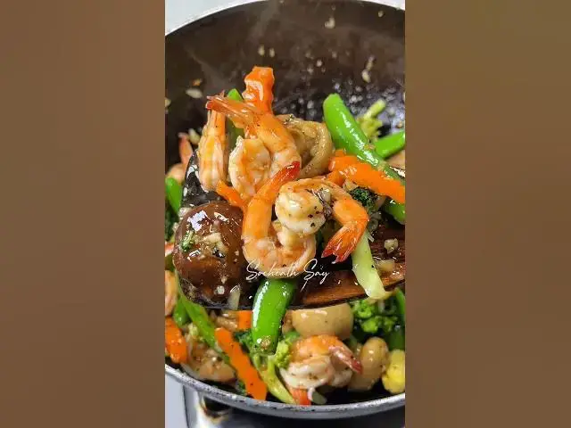 'Video thumbnail for របៀបឆាបន្លែចំរុះសាច់បង្គាររស់ជាតិឆ្ងាញ់'