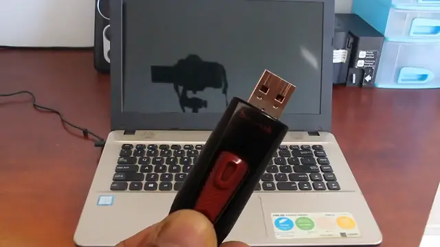 Video thumbnail for How To Install Windows 10 From USB Flash Drive
