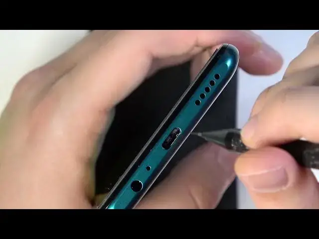 Video thumbnail for How to Clean USB Port C in Huawei P Smart 2021 – Fix Dusty USP Port