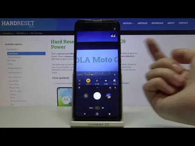 'Video thumbnail for How to Use Camera Pro Mode in MOTOROLA Moto G9 Power – Camera Advanced Features'