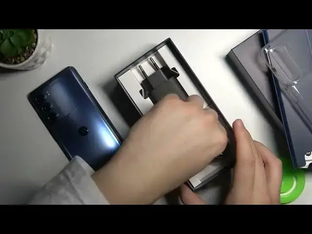 'Video thumbnail for A USB cable comes with the Motorola Moto G200? EU Distribution'