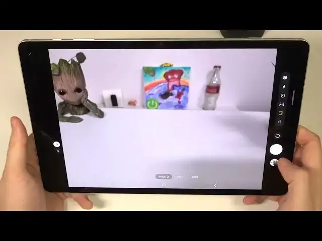 'Video thumbnail for SAMSUNG Galaxy Tab S8+ Camera Tricks & Tips | The Best Camera Features'