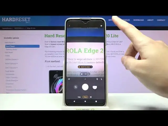 'Video thumbnail for How to Turn On/Off Camera Shutter Sound on Motorola Edge 20 Lite – Camera Settings'