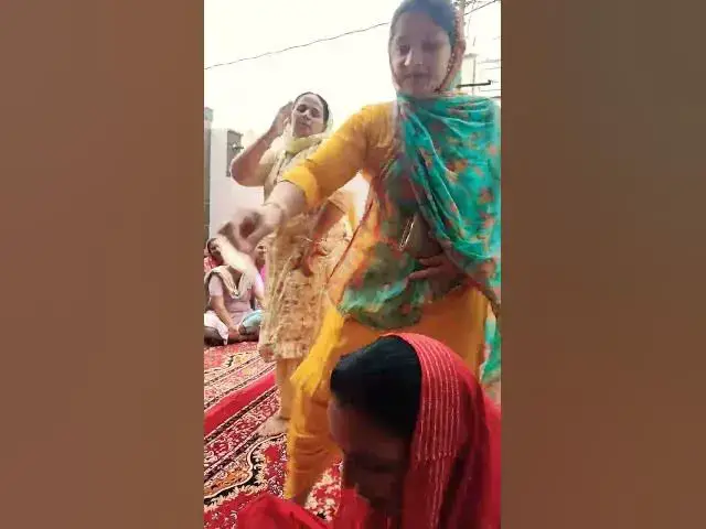 Video thumbnail for चूड़ी शाम की phano#happy_lokgeet  #trending #viral#डांस वीडियो