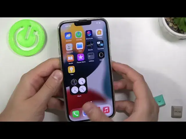 'Video thumbnail for How to Enable/Disable Silent Mode on iPhone 13 Pro Max – Mute Sounds'