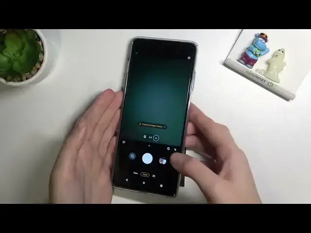 'Video thumbnail for How to Take Burst Shot in MOTOROLA Moto G200 5G – Series of Pictures'