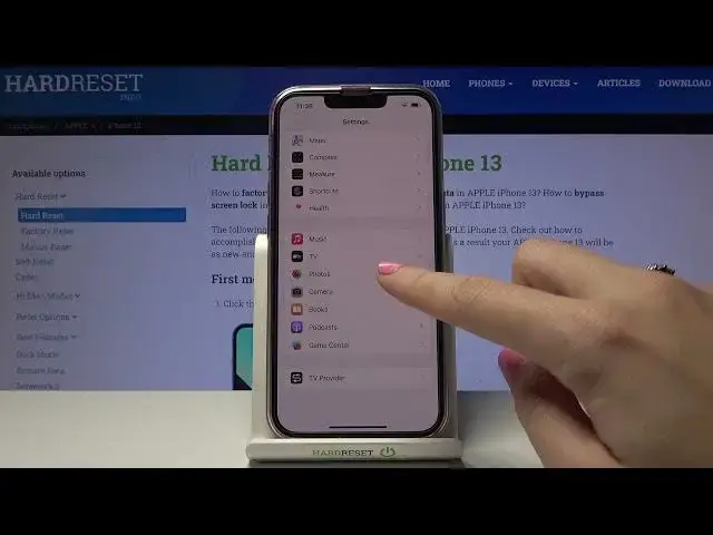 'Video thumbnail for How to Turn On/Off Camera Mirror Effect on iPhone 13 – Manage Camera Settings'