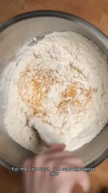 'Video thumbnail for fruit tart recipe'