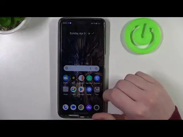 'Video thumbnail for How to Make an Emergency Call in the USA on Realme C55 / Dial the 911 Emergency Line'