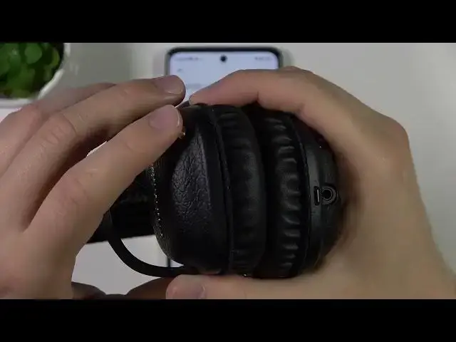 Video thumbnail for How to Enter Pairing Mode on Marshall MID ANC?